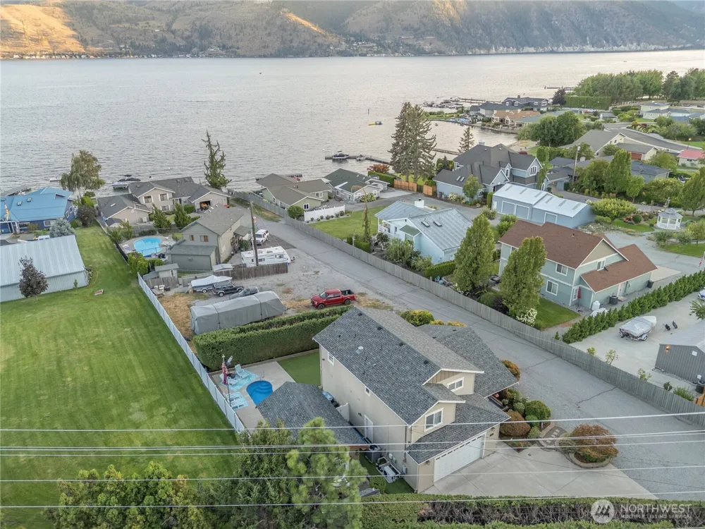 11 Lizzie Lane Manson, WA 98831