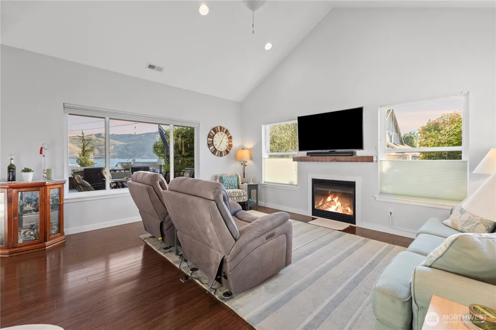 11 Lizzie Lane Manson, WA 98831