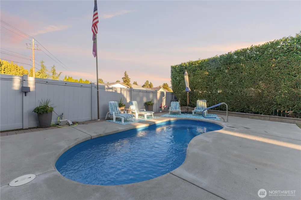 11 Lizzie Lane Manson, WA 98831