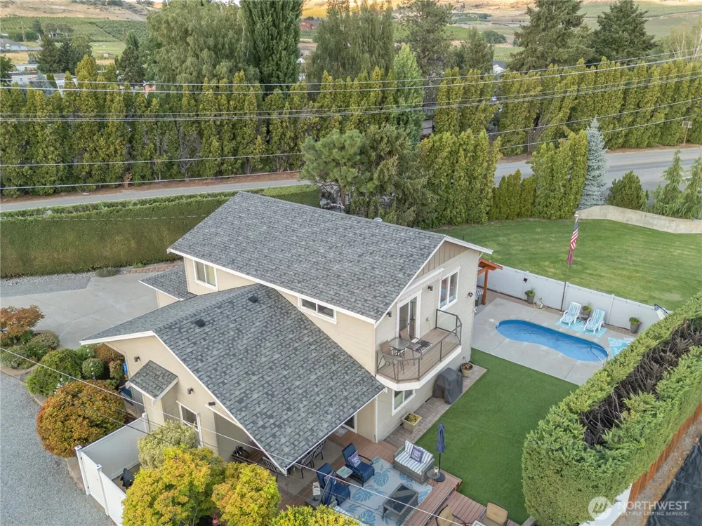 11 Lizzie Lane Manson, WA 98831