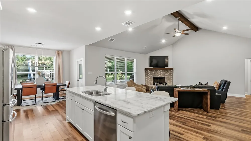10468 Cornwall Lane Iola, TX 77861