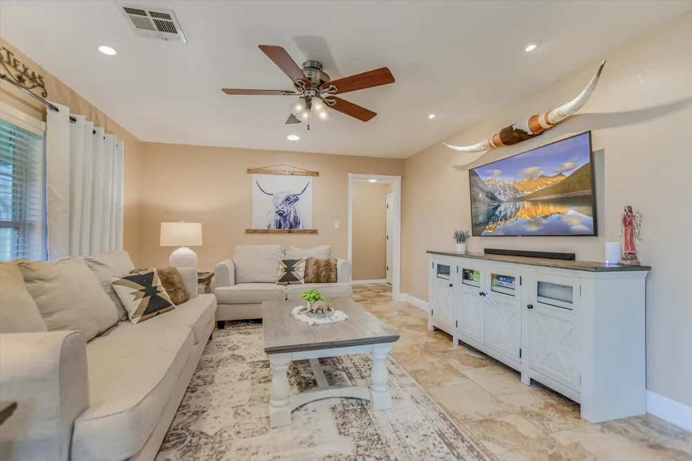 874 Pine Lane Cottonwood Shores, TX 78657