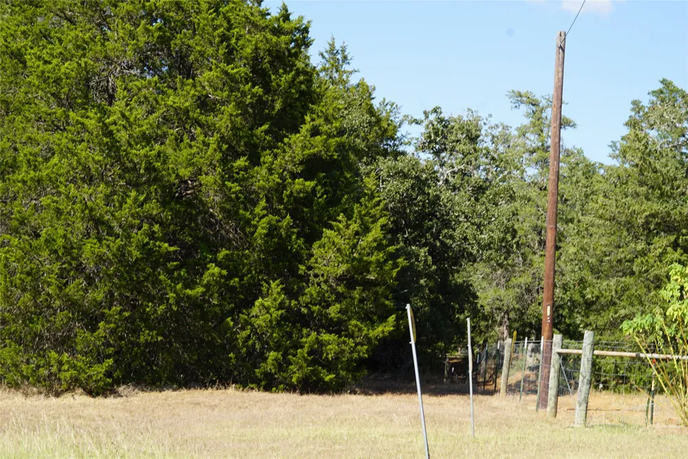 1135 Private Road 7039 Lexington, TX 78947