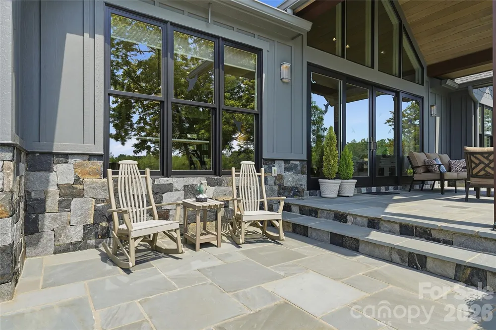 984 Mapleton Lane Columbus, NC 28722
