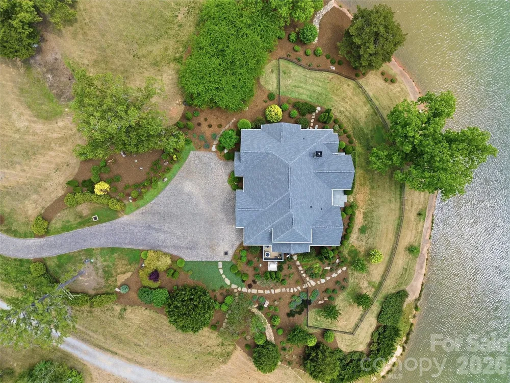984 Mapleton Lane Columbus, NC 28722