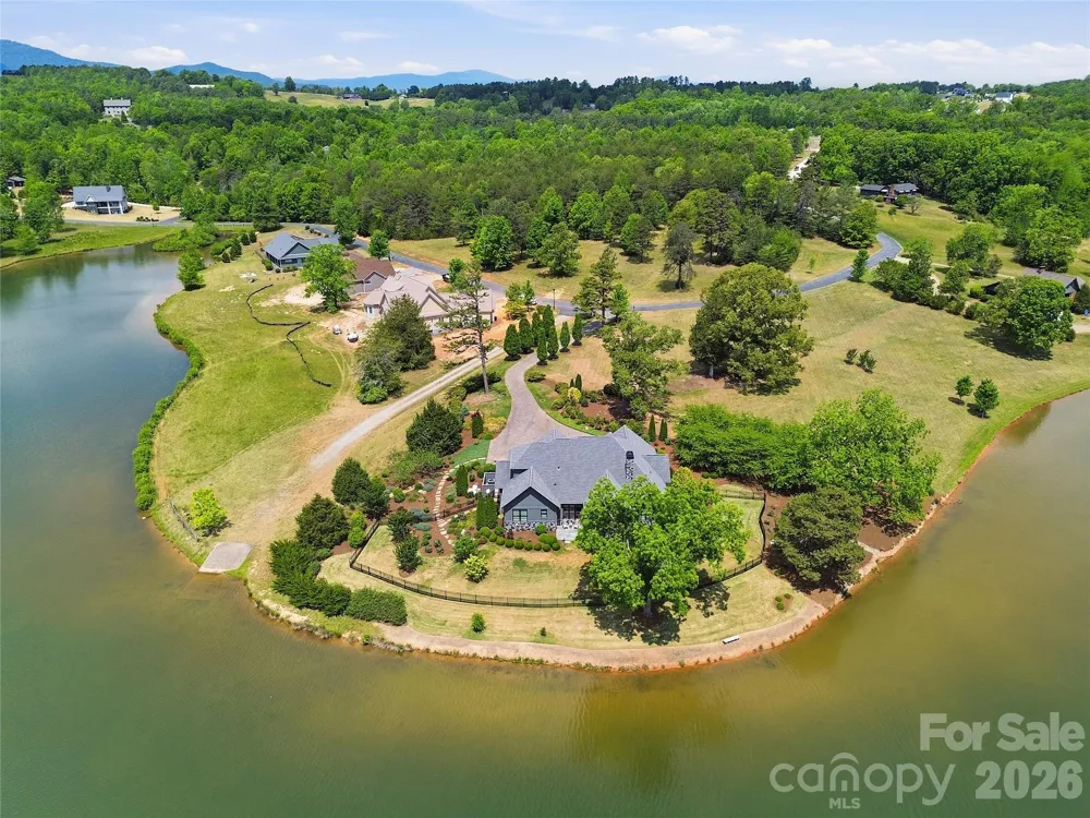 984 Mapleton Lane Columbus, NC 28722