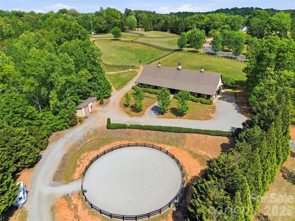 984 Mapleton Lane Columbus, NC 28722