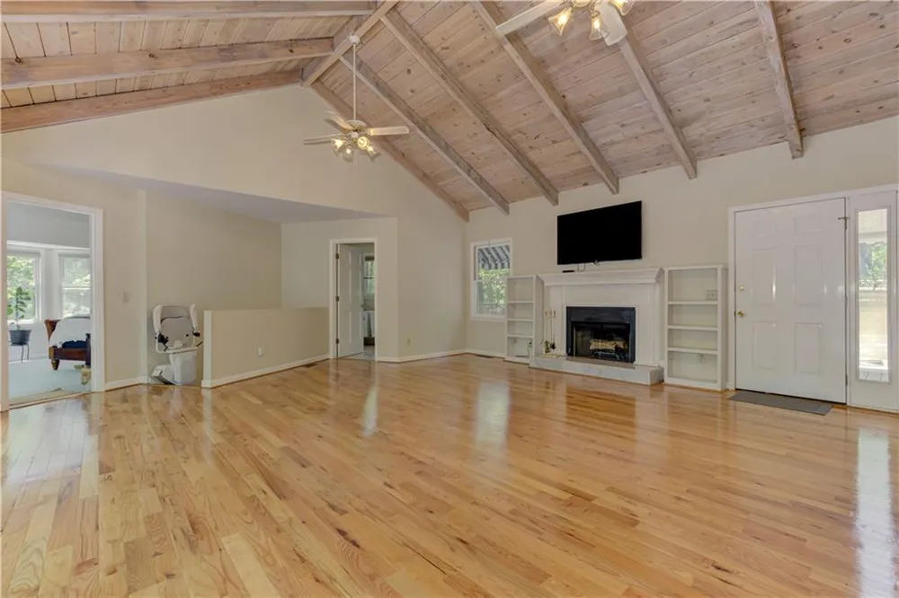24 Sal Mountain Way Sautee Nacoochee, GA 30571