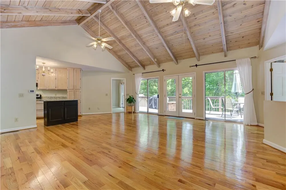 24 Sal Mountain Way Sautee Nacoochee, GA 30571