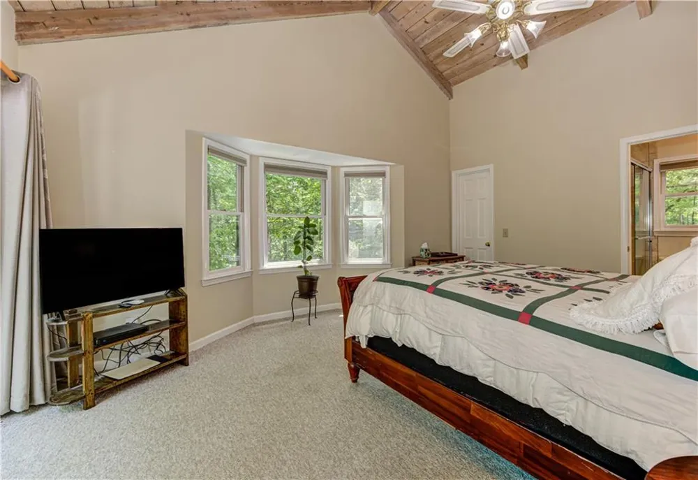 24 Sal Mountain Way Sautee Nacoochee, GA 30571