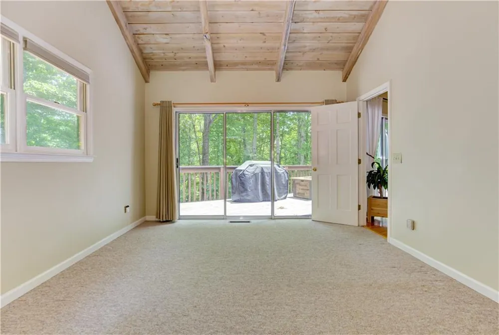 24 Sal Mountain Way Sautee Nacoochee, GA 30571