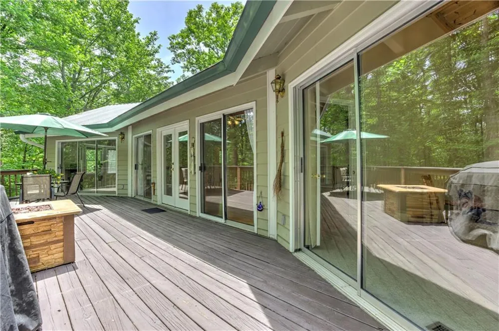 24 Sal Mountain Way Sautee Nacoochee, GA 30571