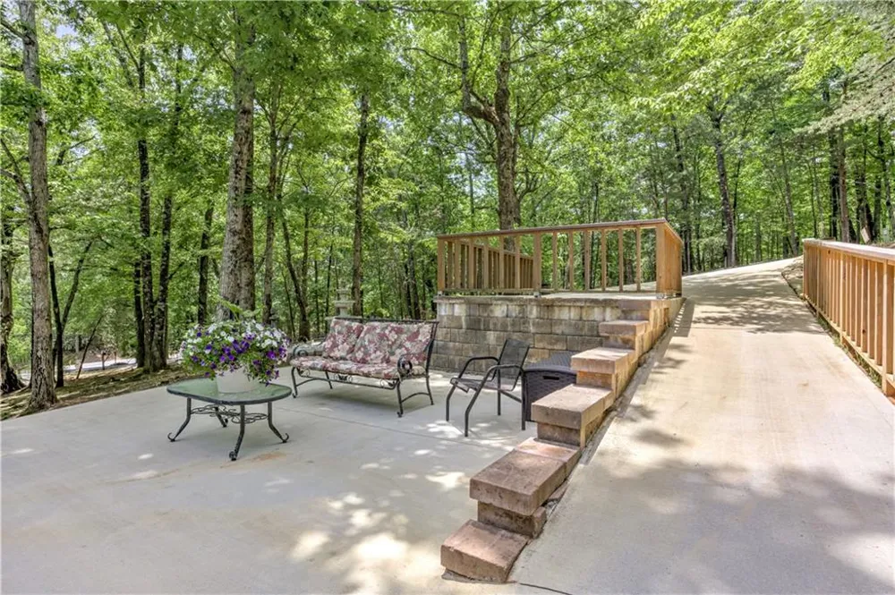 24 Sal Mountain Way Sautee Nacoochee, GA 30571
