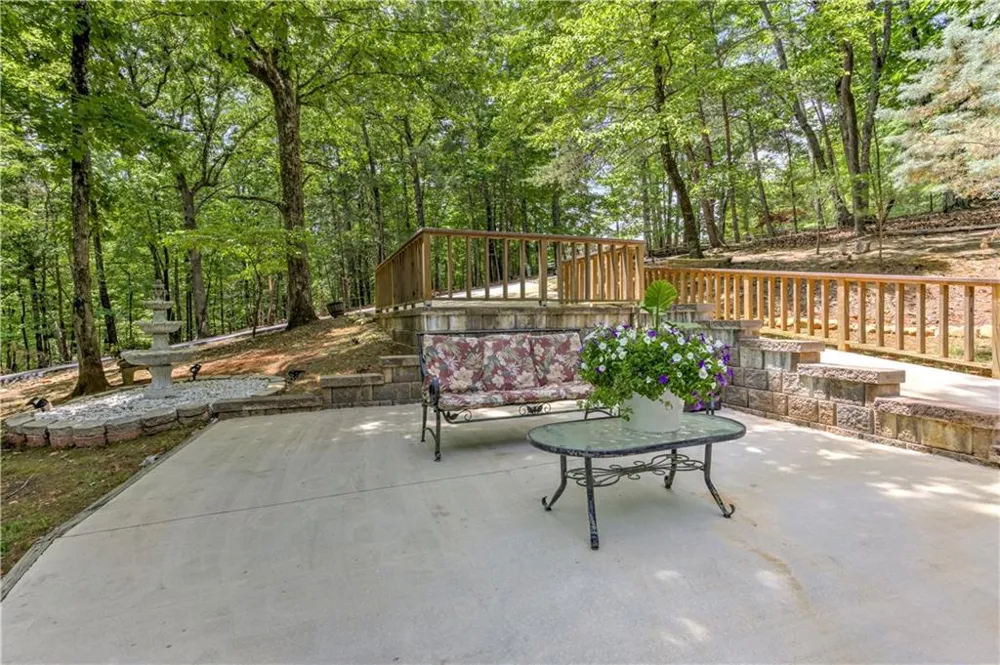 24 Sal Mountain Way Sautee Nacoochee, GA 30571