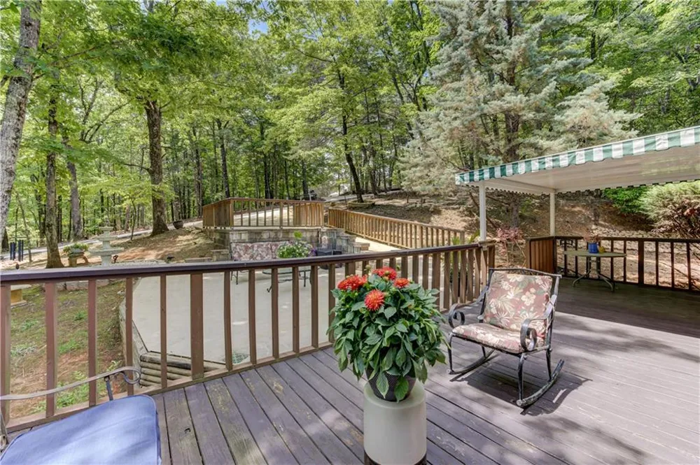 24 Sal Mountain Way Sautee Nacoochee, GA 30571