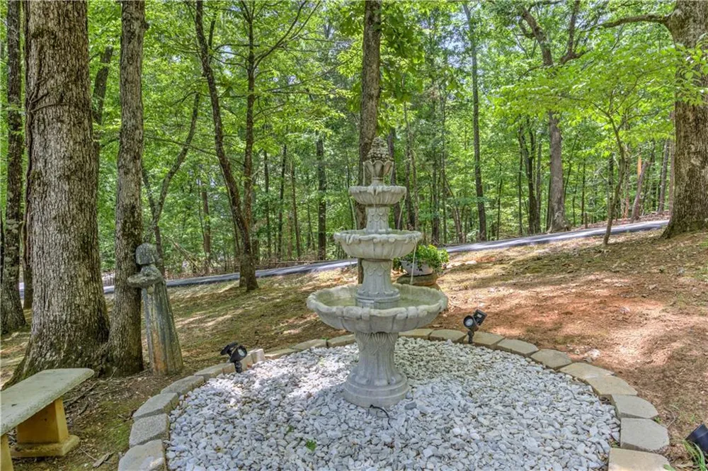 24 Sal Mountain Way Sautee Nacoochee, GA 30571