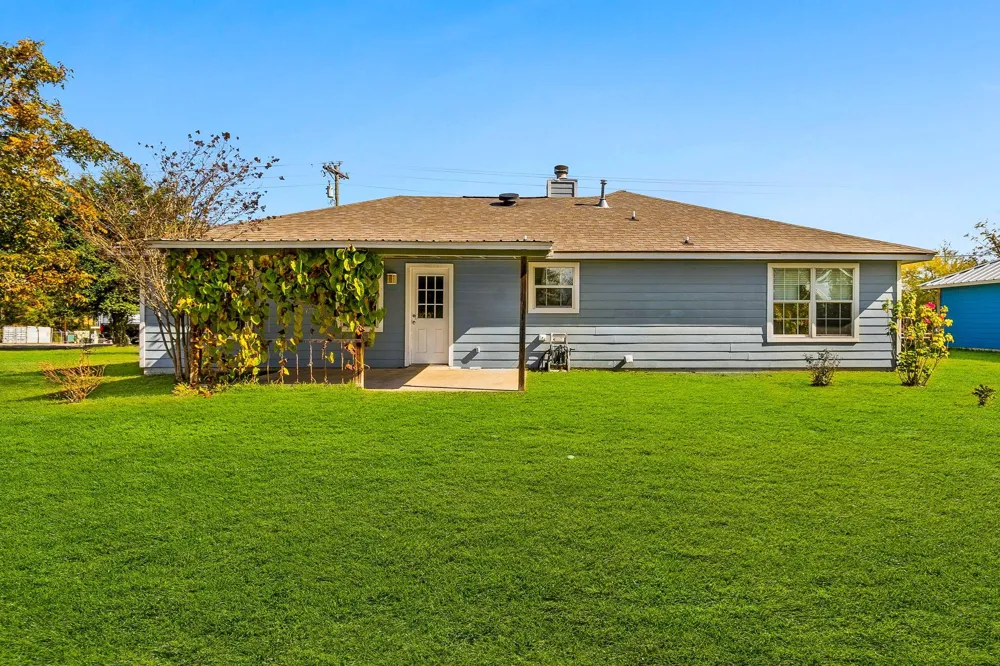 1060 Yaupon Cove Drive Onalaska, TX 77360