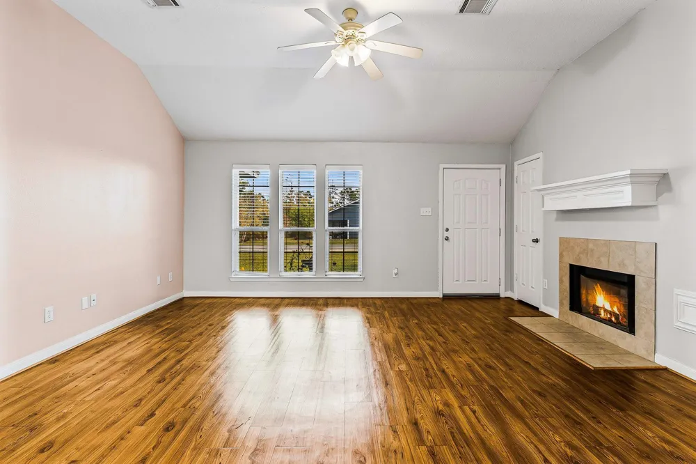 1060 Yaupon Cove Drive Onalaska, TX 77360