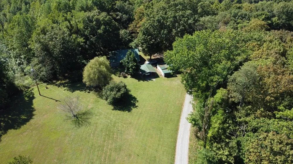 140 Spivey Ln Gainesboro, TN 38562