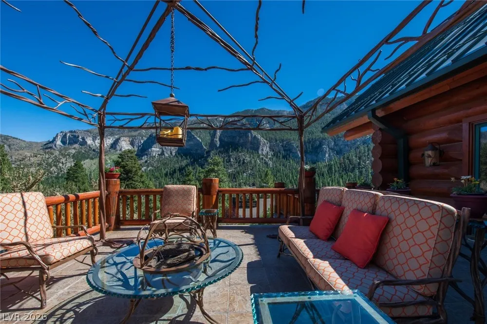 276 Seven Dwarfs Road Mount Charleston, NV 89124