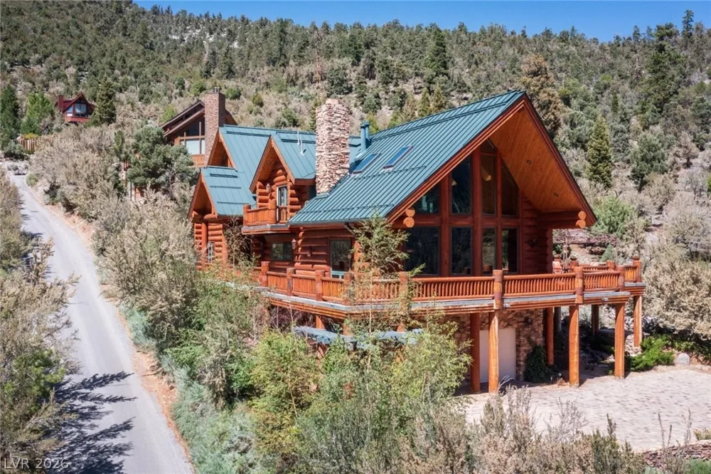 276 Seven Dwarfs Road Mount Charleston, NV 89124