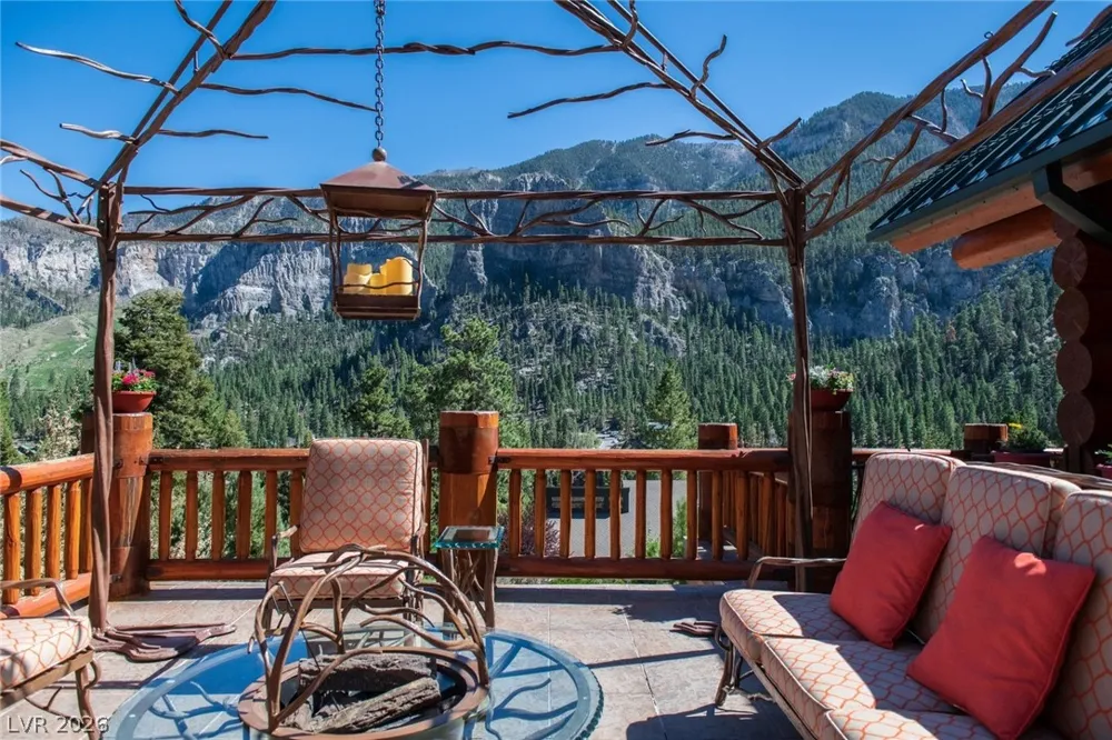 276 Seven Dwarfs Road Mount Charleston, NV 89124