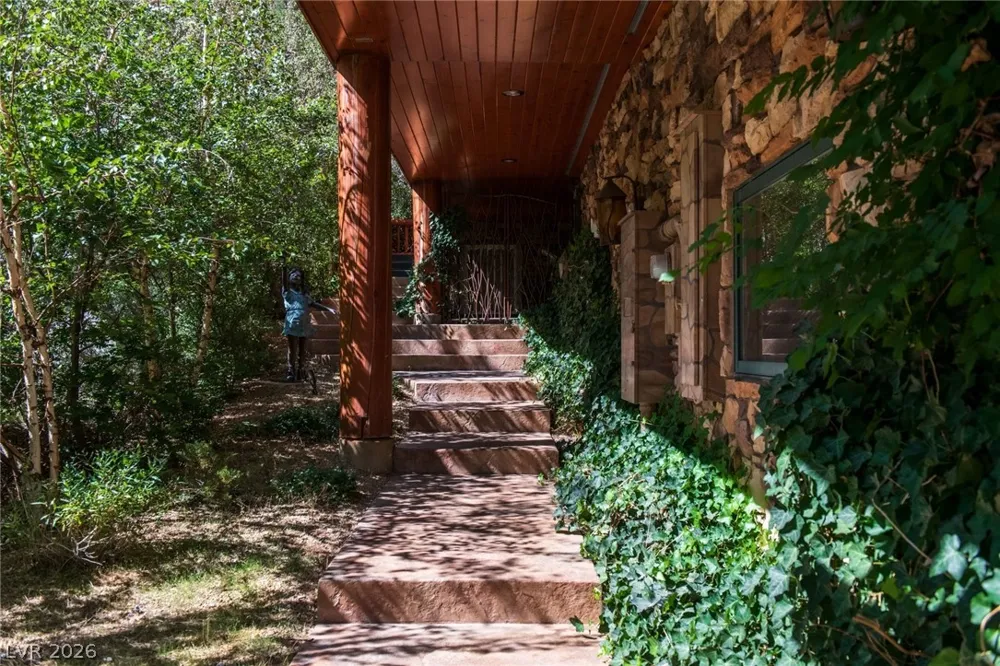276 Seven Dwarfs Road Mount Charleston, NV 89124