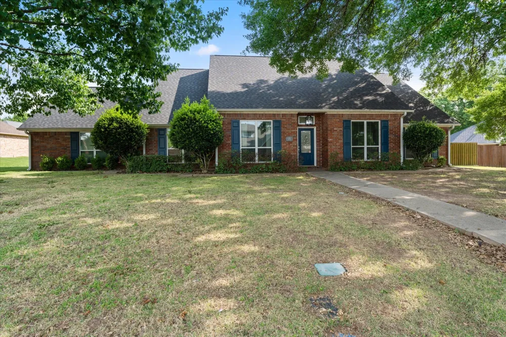 216 TURNBERRY Mt Pleasant, TX 75455
