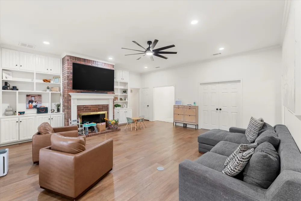 216 TURNBERRY Mt Pleasant, TX 75455