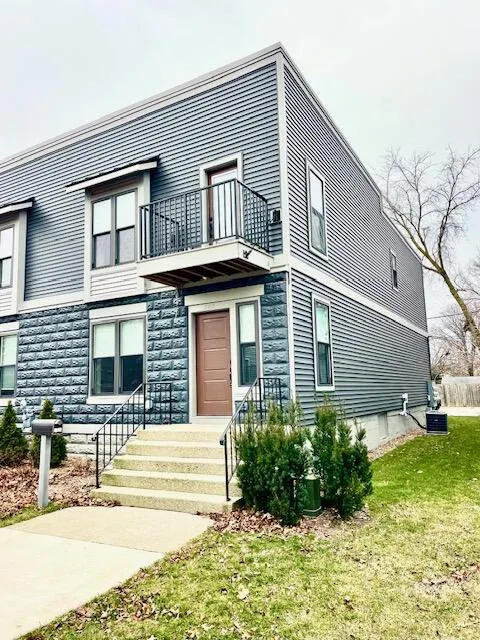 328 Maple Avenue Holland City, MI 49423