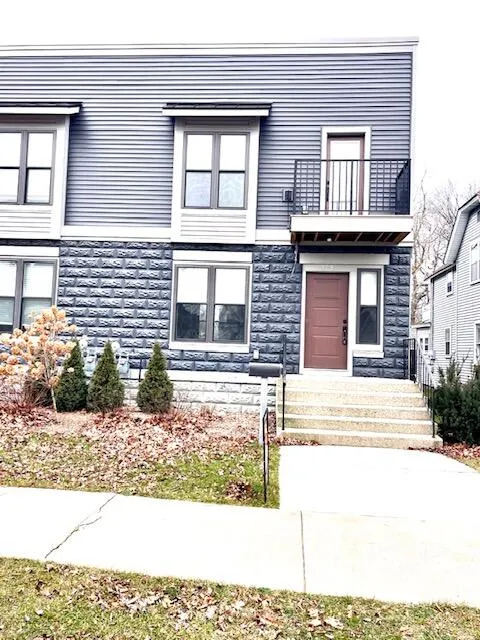328 Maple Avenue Holland City, MI 49423