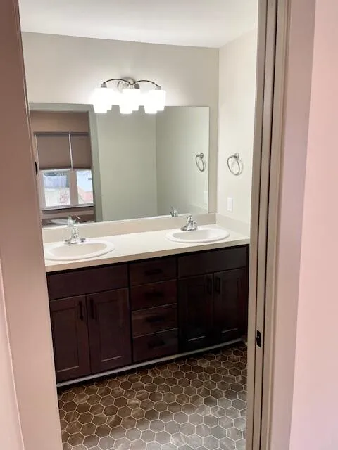 328 Maple Avenue Holland City, MI 49423