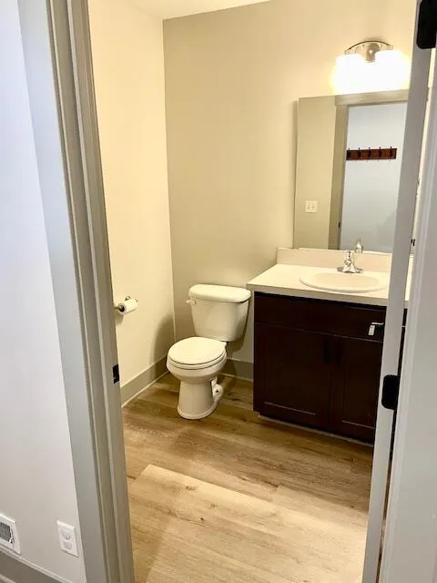 328 Maple Avenue Holland City, MI 49423