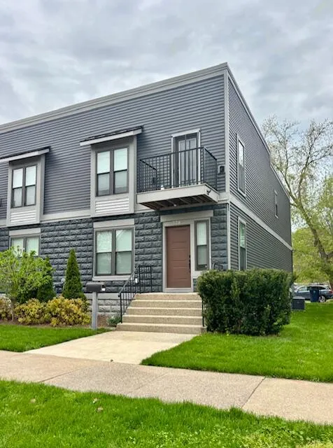 328 Maple Avenue Holland City, MI 49423