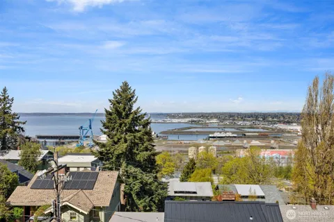 715 Garden Street #303