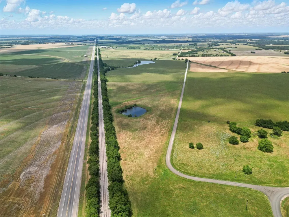 6464 County Road 1050 Celeste, TX 75423