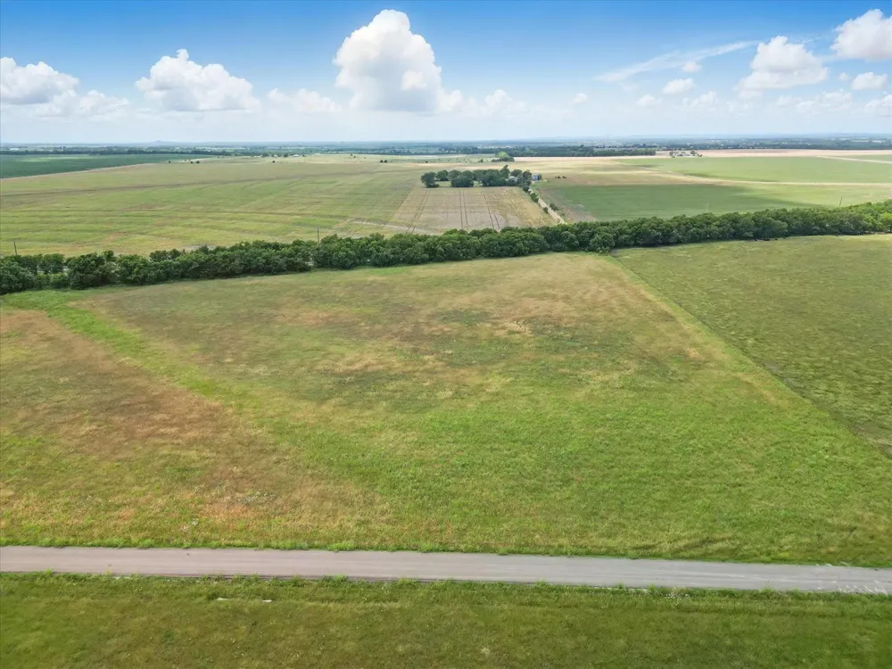6464 County Road 1050 Celeste, TX 75423