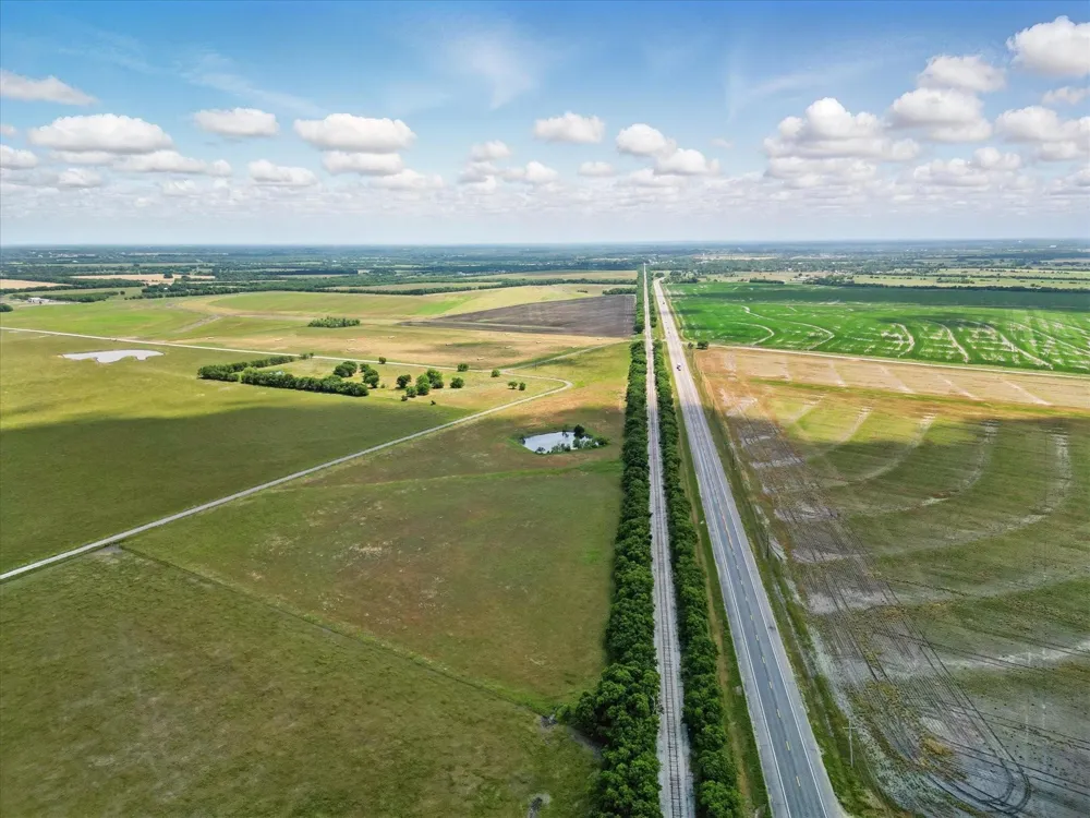 6464 County Road 1050 Celeste, TX 75423