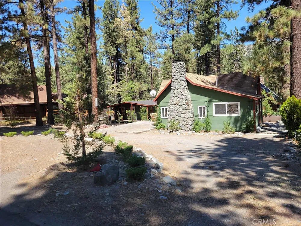 1116 Lark Road Wrightwood, CA 92397