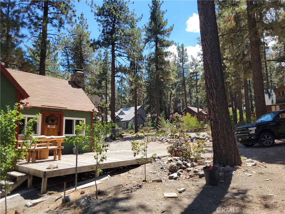 1116 Lark Road Wrightwood, CA 92397