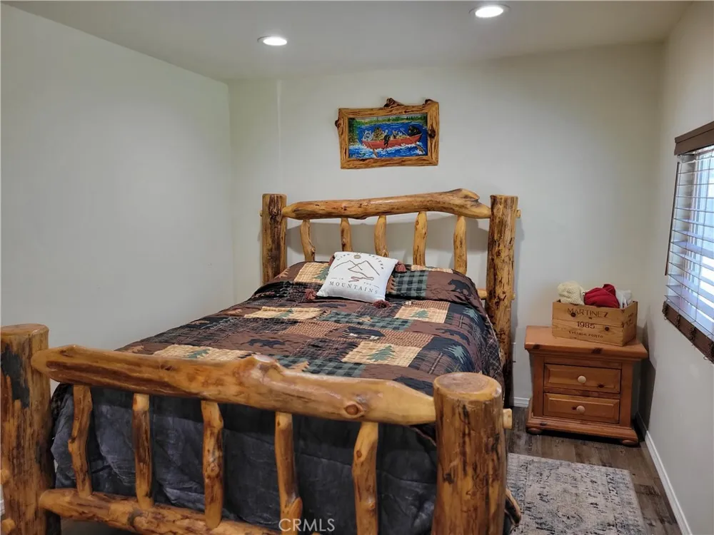 1116 Lark Road Wrightwood, CA 92397