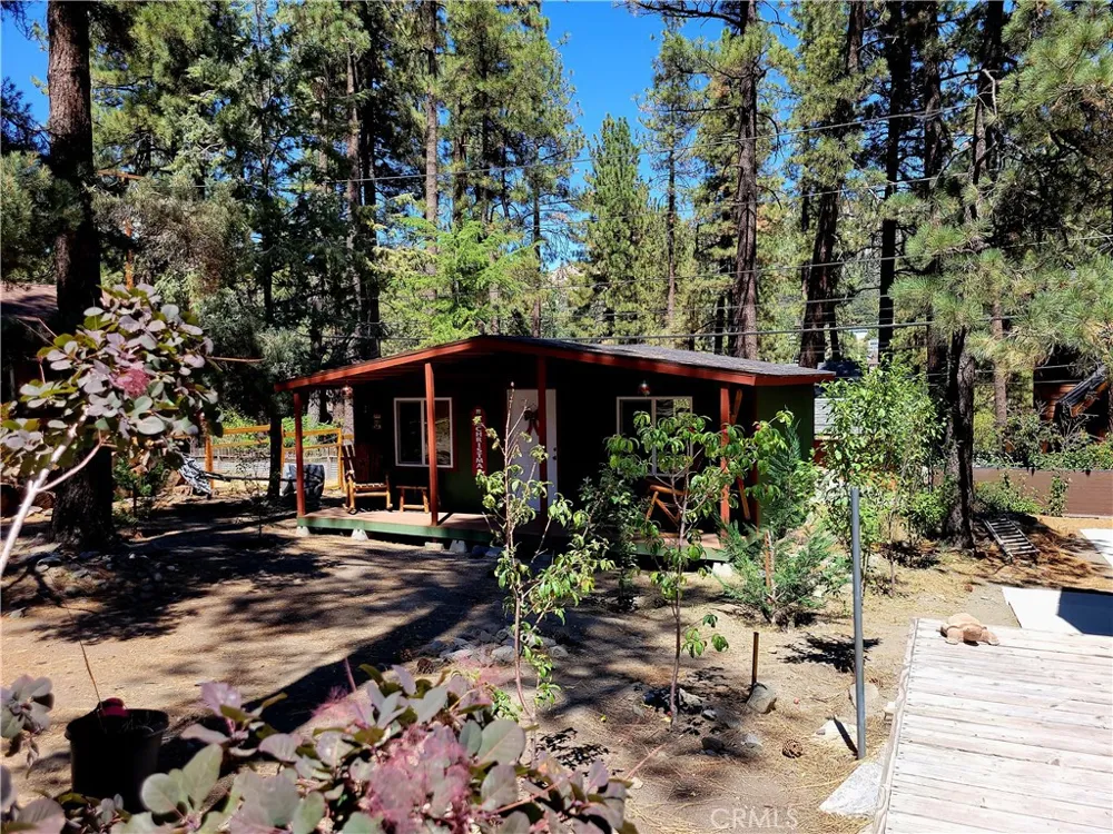 1116 Lark Road Wrightwood, CA 92397