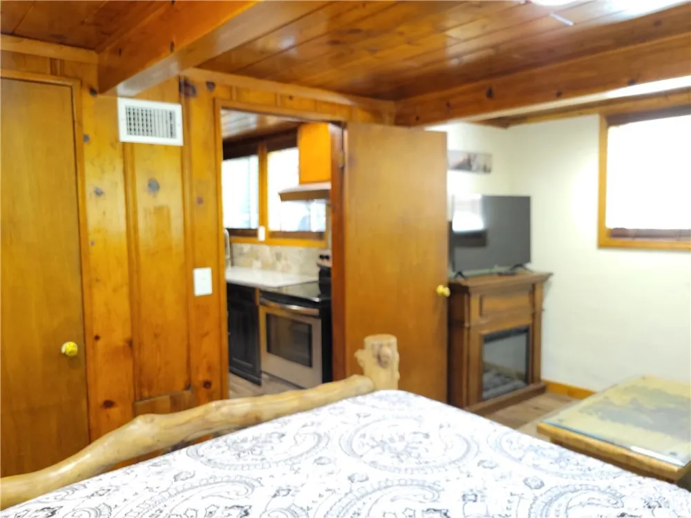 1116 Lark Road Wrightwood, CA 92397