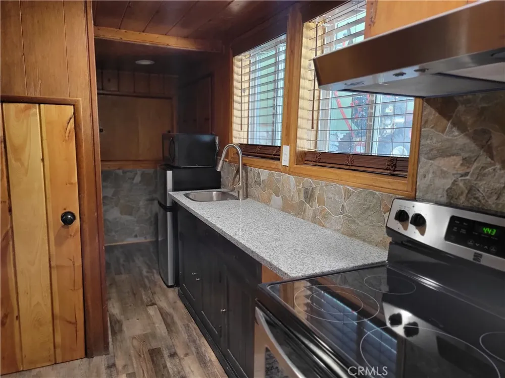 1116 Lark Road Wrightwood, CA 92397