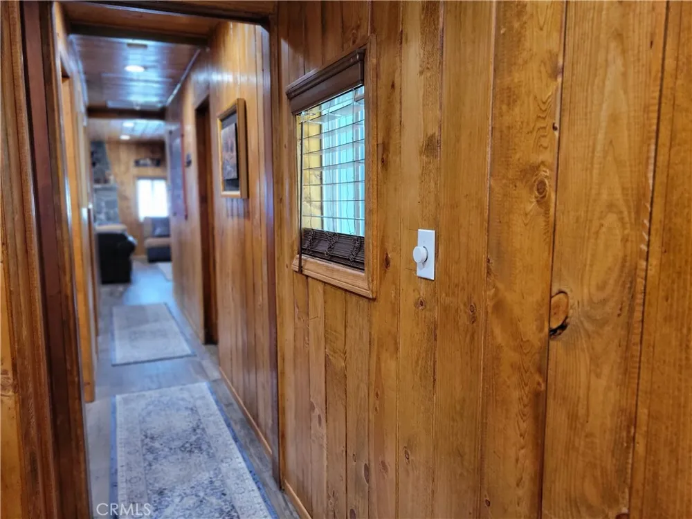 1116 Lark Road Wrightwood, CA 92397