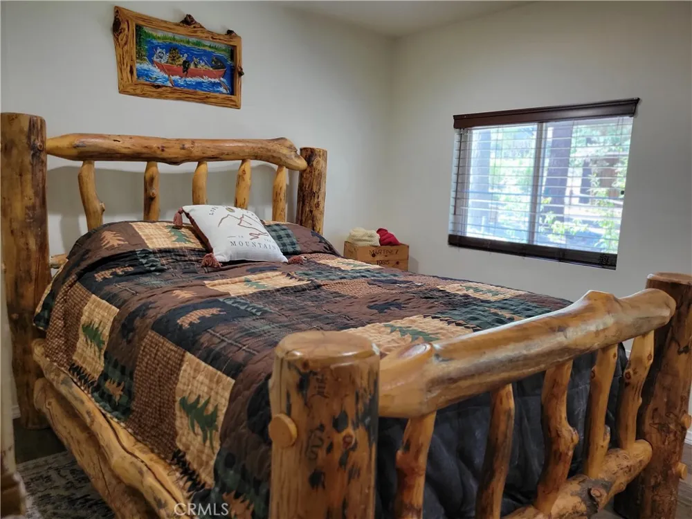 1116 Lark Road Wrightwood, CA 92397