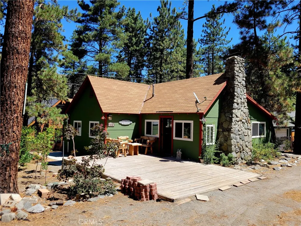 1116 Lark Road Wrightwood, CA 92397