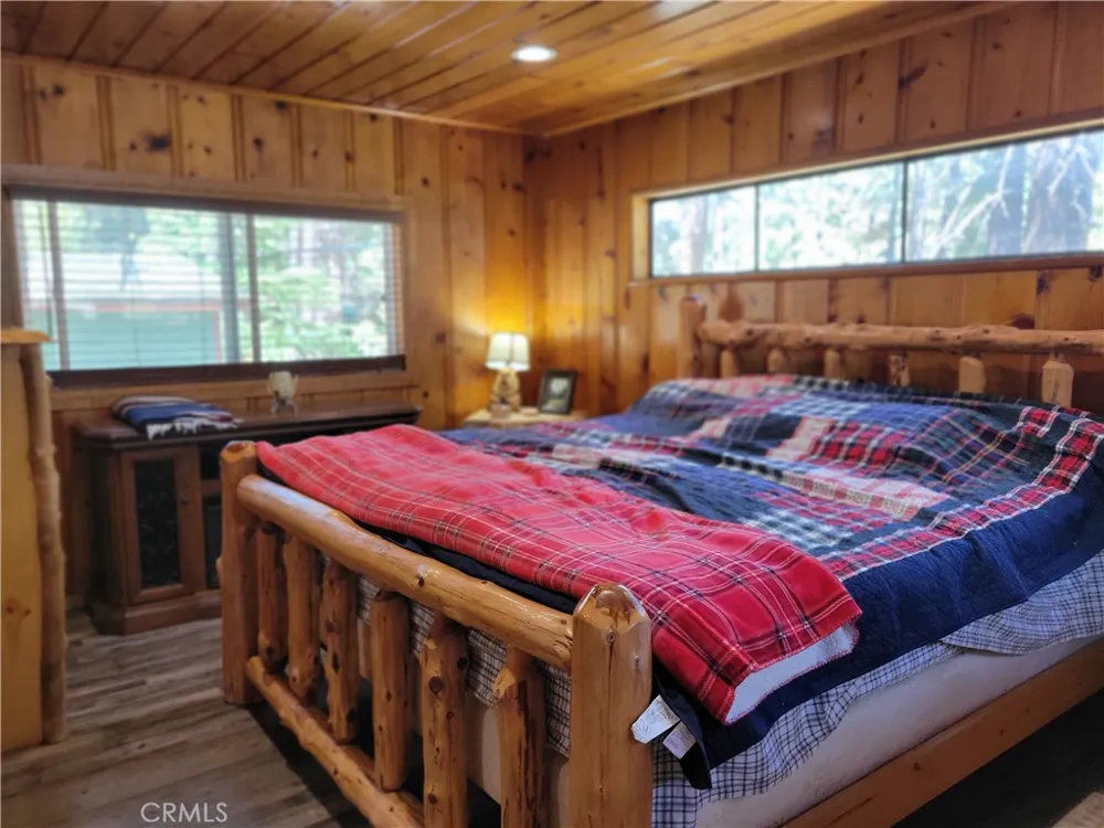 1116 Lark Road Wrightwood, CA 92397