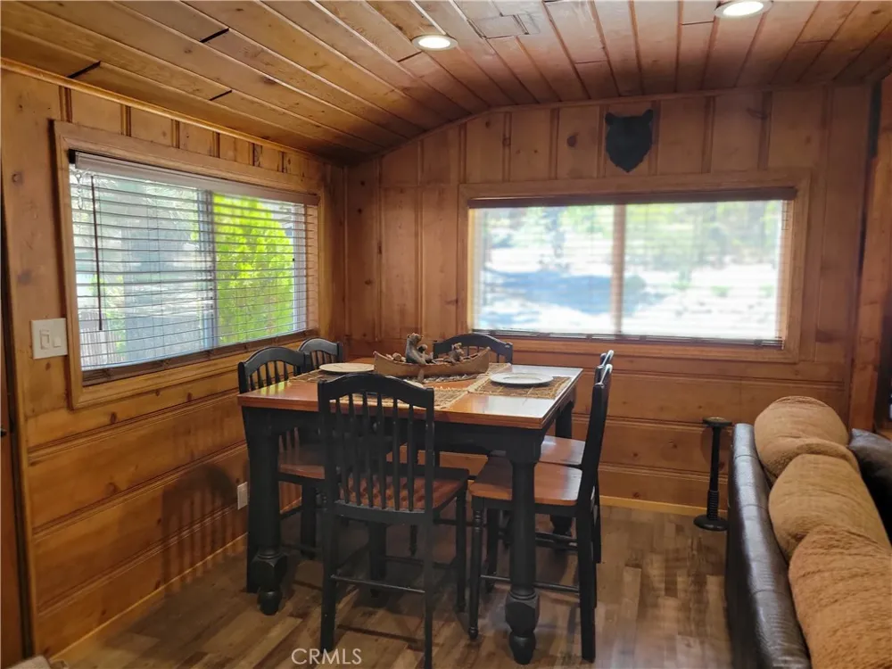 1116 Lark Road Wrightwood, CA 92397