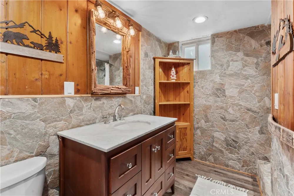 1116 Lark Road Wrightwood, CA 92397